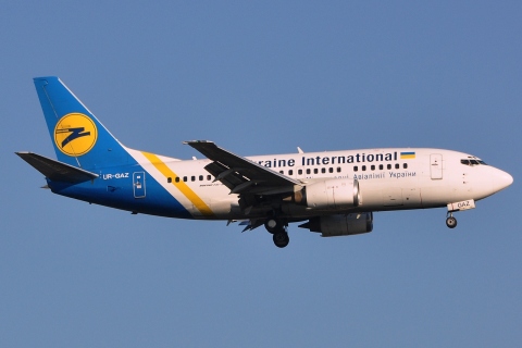 UR-GAZ - 737-55D - Ukraine International Airlines - IST - 31-03-2014