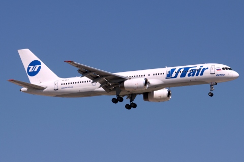 VP-BLV - 757-28A - UTAir Aviation - AYT - 26-08-2014