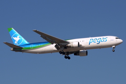 VP-BOZ - 767-3G5(ER) - Ikar - AYT - 26-08-2014