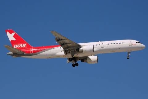 VQ-BAK - 757-2Q8 - Ikar - AYT - 25-08-2014b