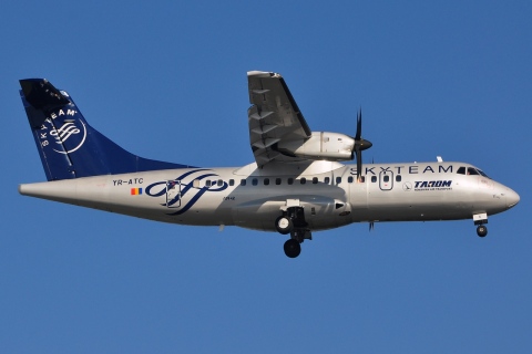 YR-ATC - ATR 42-500 - Tarom - OTP - 14-02-2014