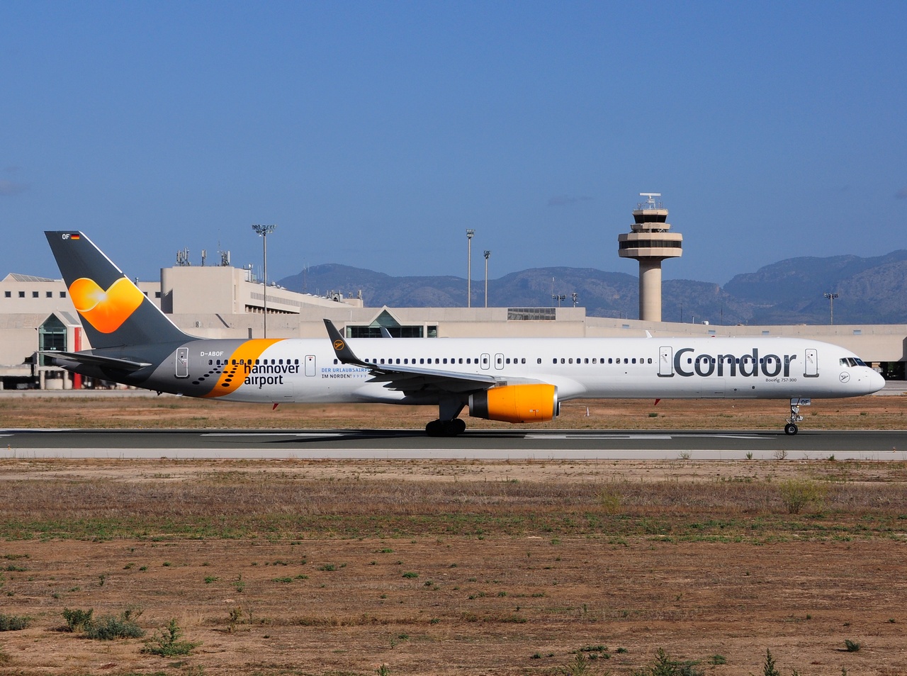 D-ABOF - 757-330(WL) - Condor - PMI - 25-08-2015