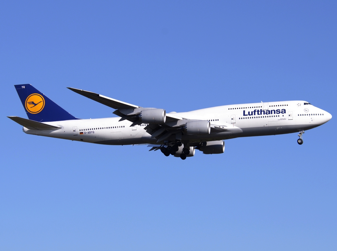 D-ABYQ - 747-830 - Lufthansa - FRA - 18-04-2015