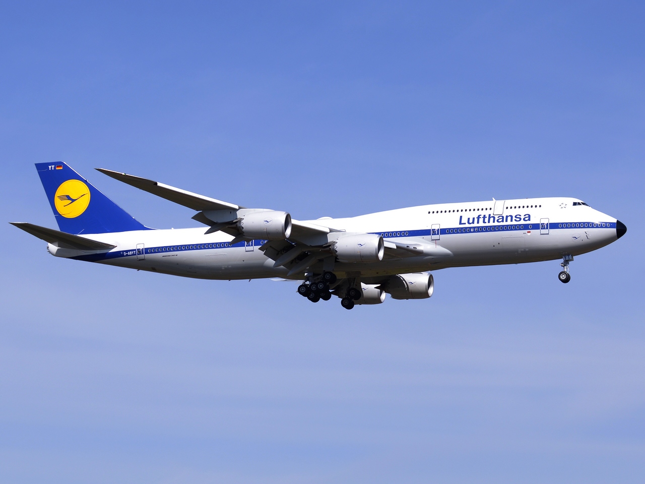 D-ABYT - 747-830 - Lufthansa - FRA - 19-04-2015