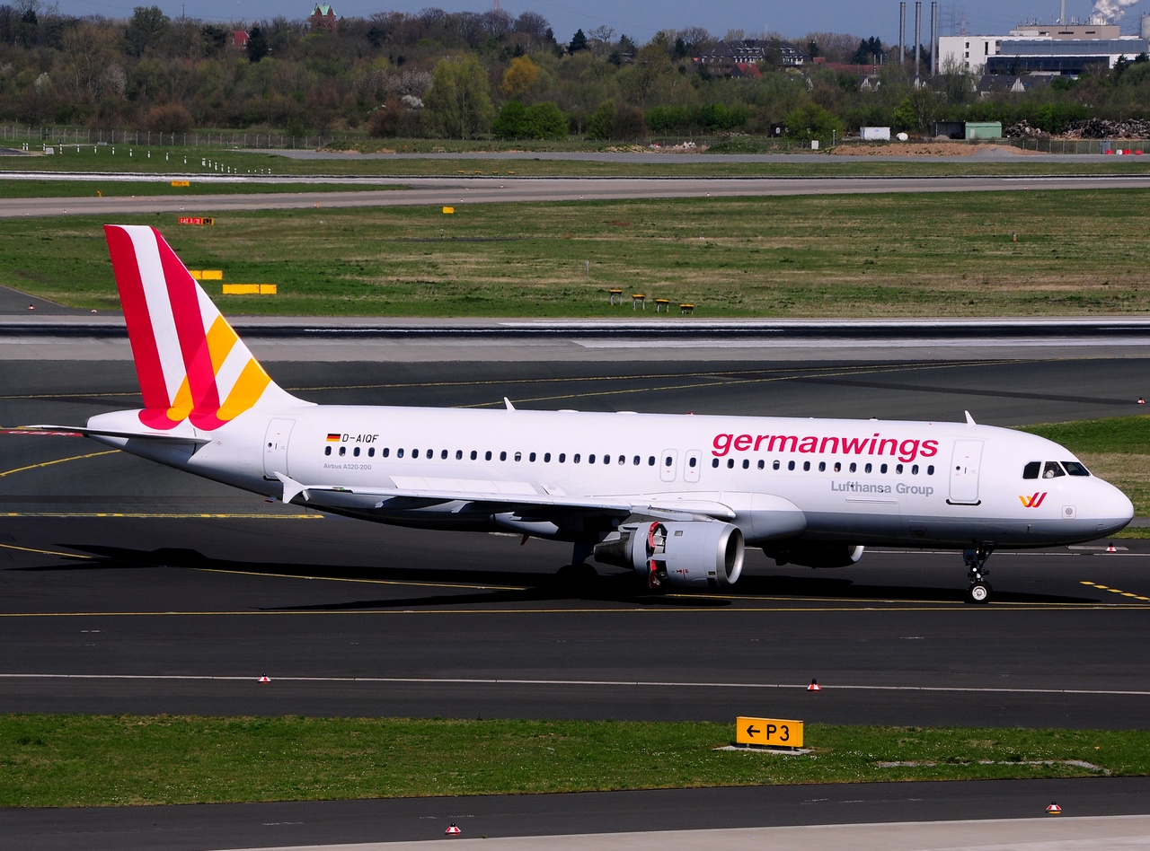 D-AIQF - A320-211 - Germanwings - DUS - 15-04-2015