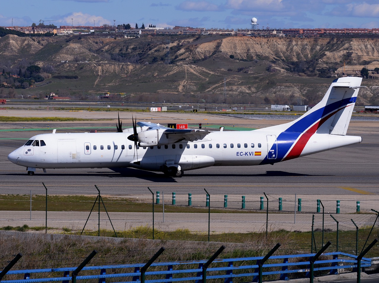 EC-KVI - ATR 72-500 (72-212A) - Air Europa - MAD - 14-03-2015