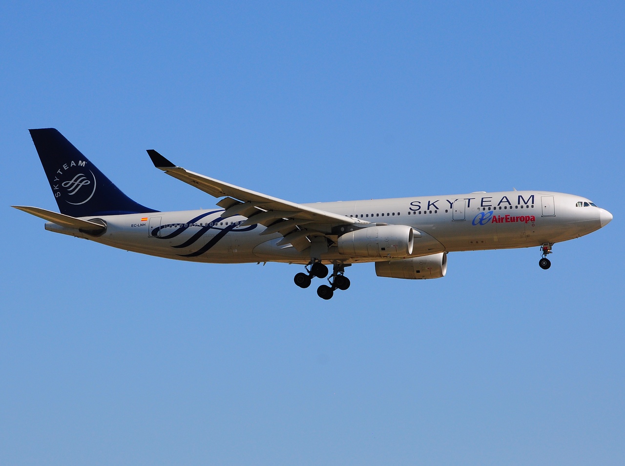 EC-LNH - A330-243 - Air Europa - BCN - 29-08-2015