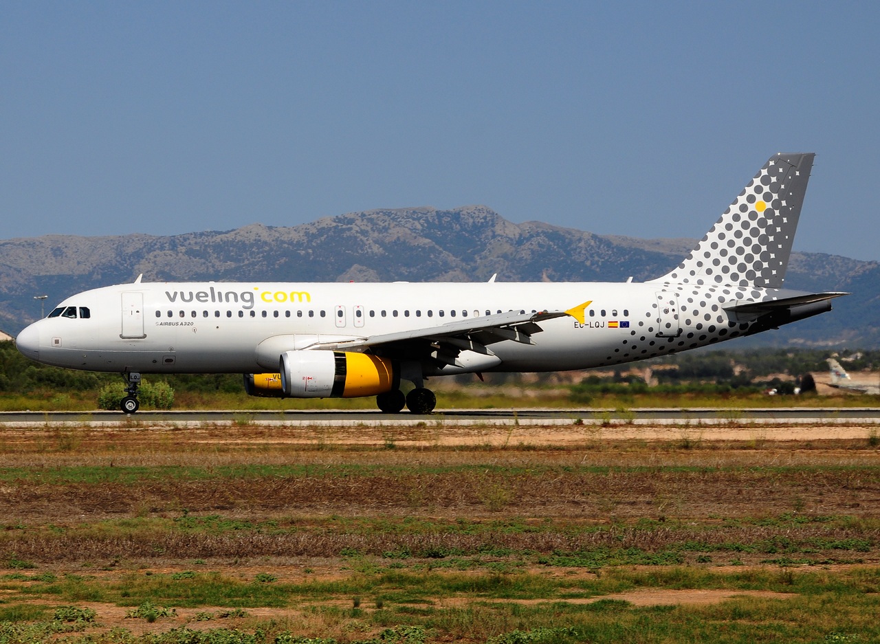 EC-LQJ - A320-232 - Vueling - PMI - 22-08-2015
