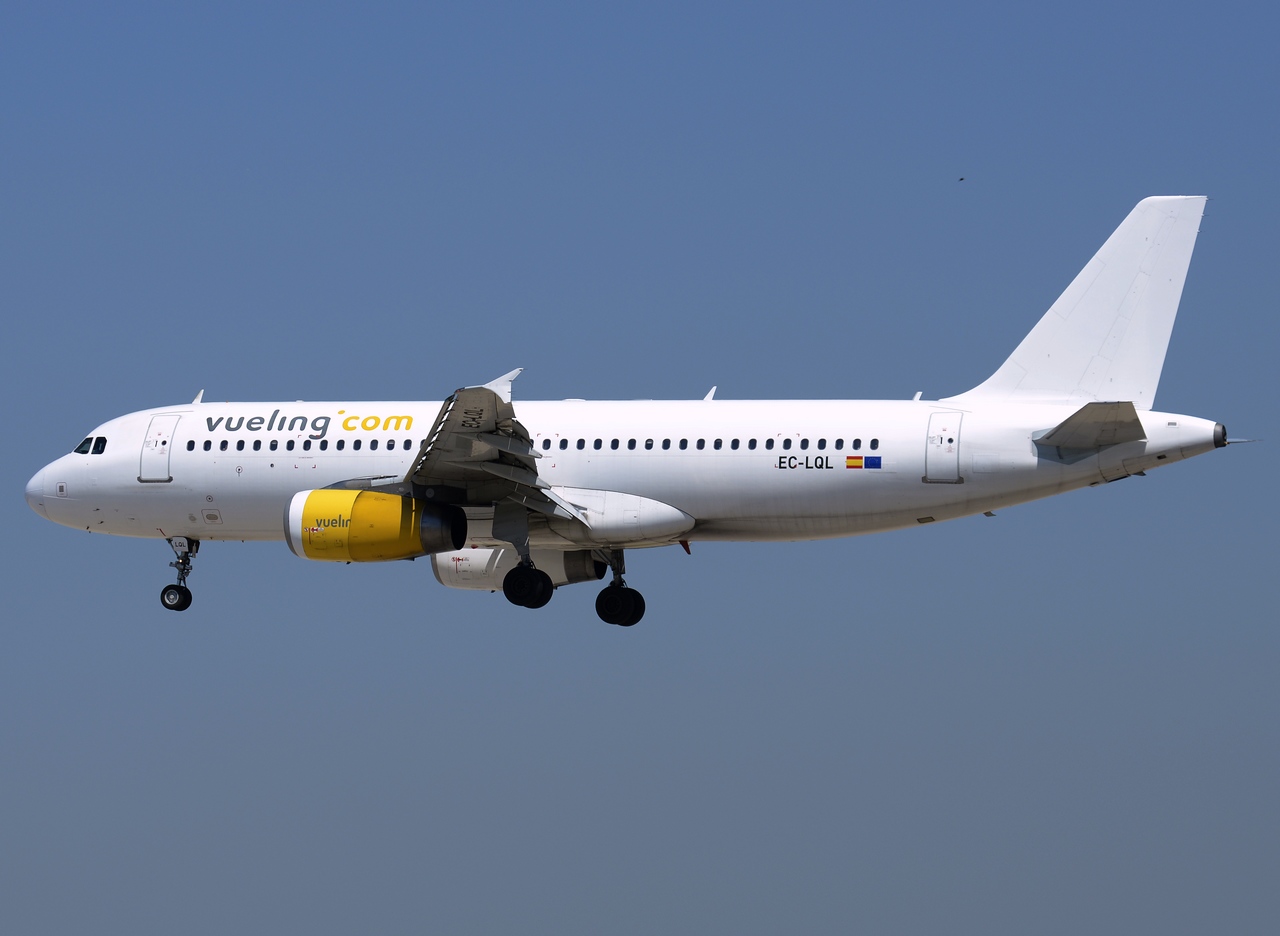 EC-LQL - A320-232 - Vueling - BCN - 29-06-2015