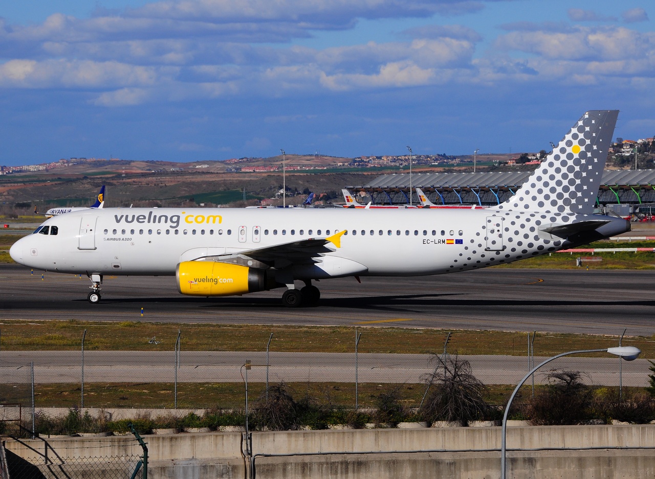 EC-LRM - A320-232 - Vueling - MAD - 14-03-2015