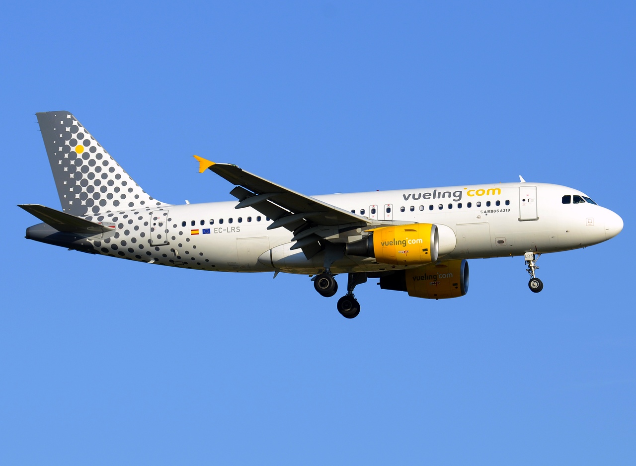 EC-LRS - A319-112 - Vueling - BCN - 28-06-2015