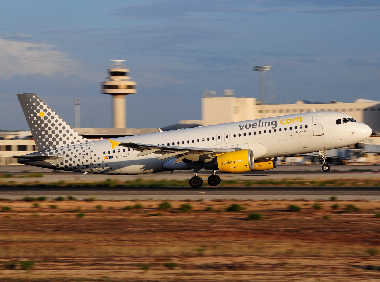 EC-LZZ - A320-214 - Vueling - PMI - 22-08-2015