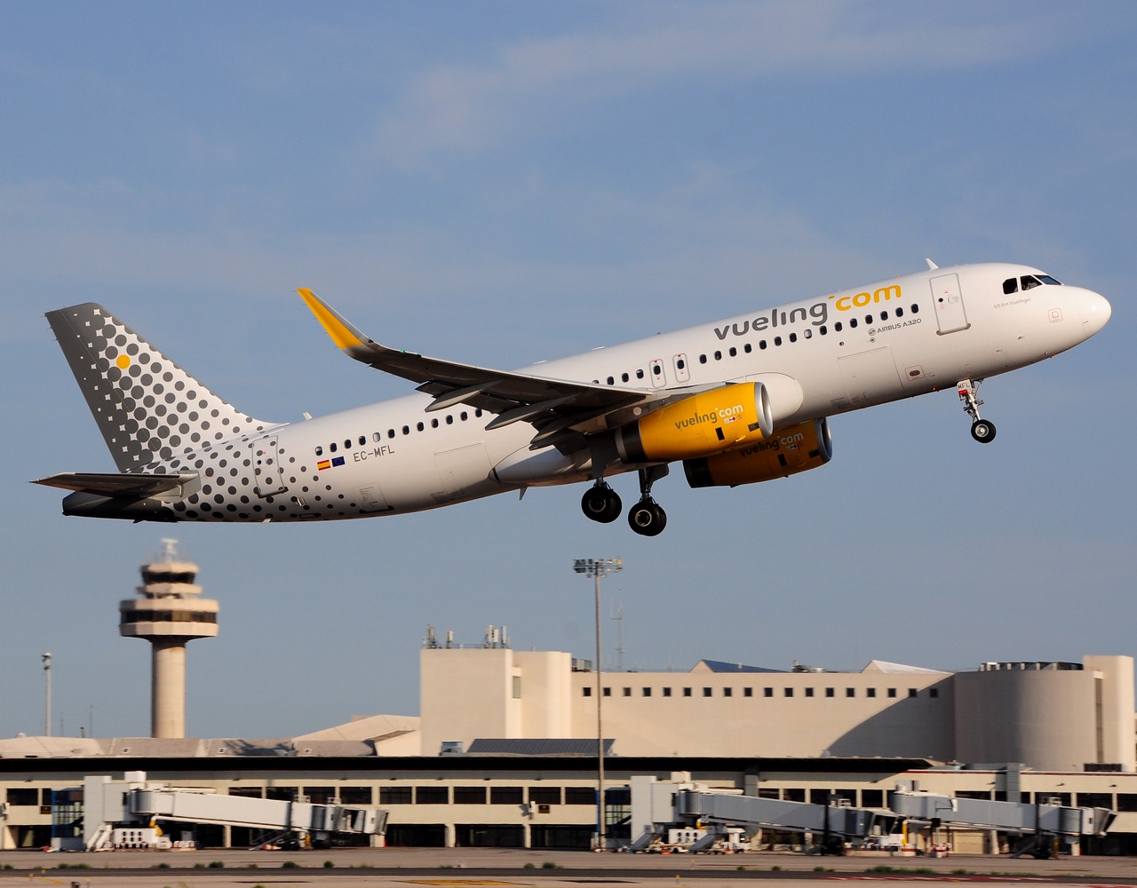 EC-MFL - A320-232(WL) - Vueling - PMI - 21-08-2015