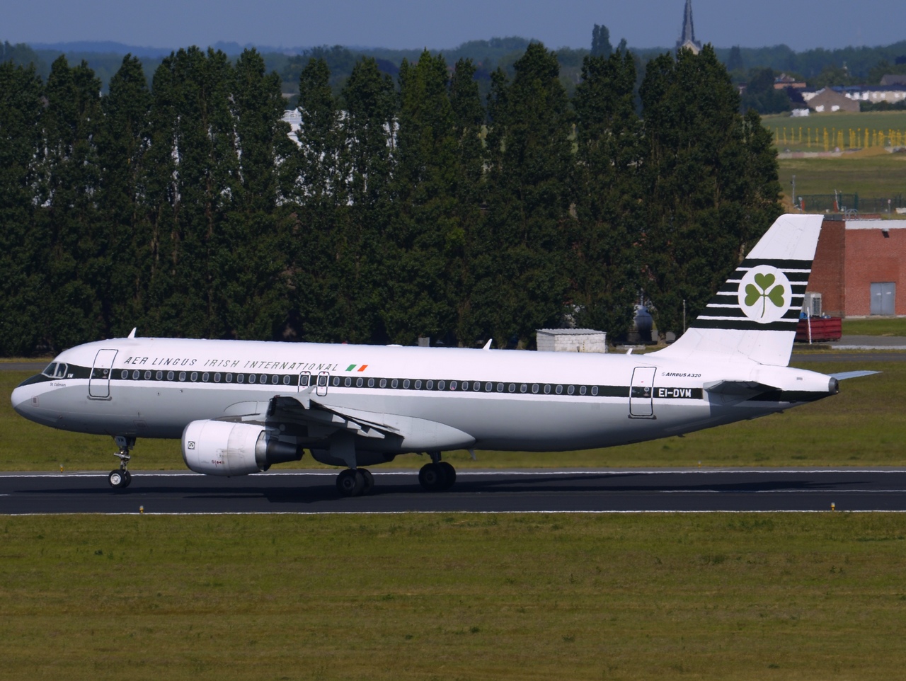 EI-DVM - A320-214 - Aer Lingus - BRU - 08-06-2015