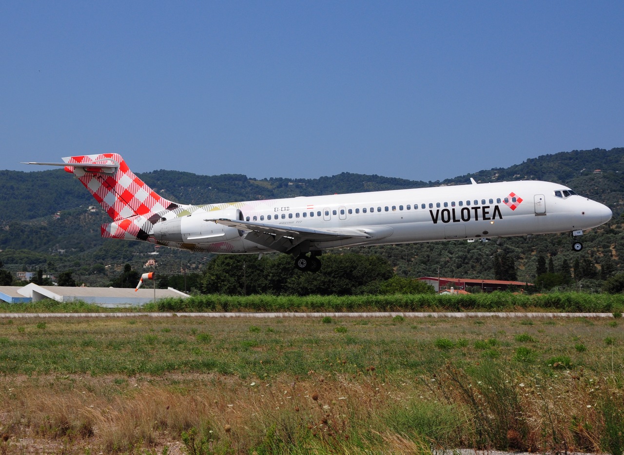 EI-EXB - 717-2BL - Volotea Airlines - JSI - 28-07-2015d