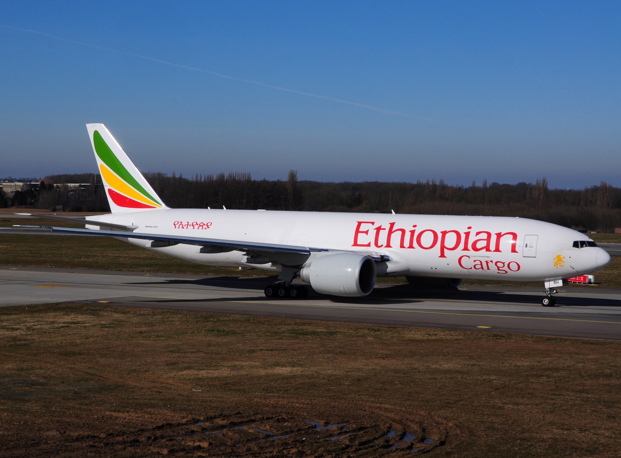 ET-ARH - 777-F60 - Ethiopian Airlines - LGG - 08-03-2015