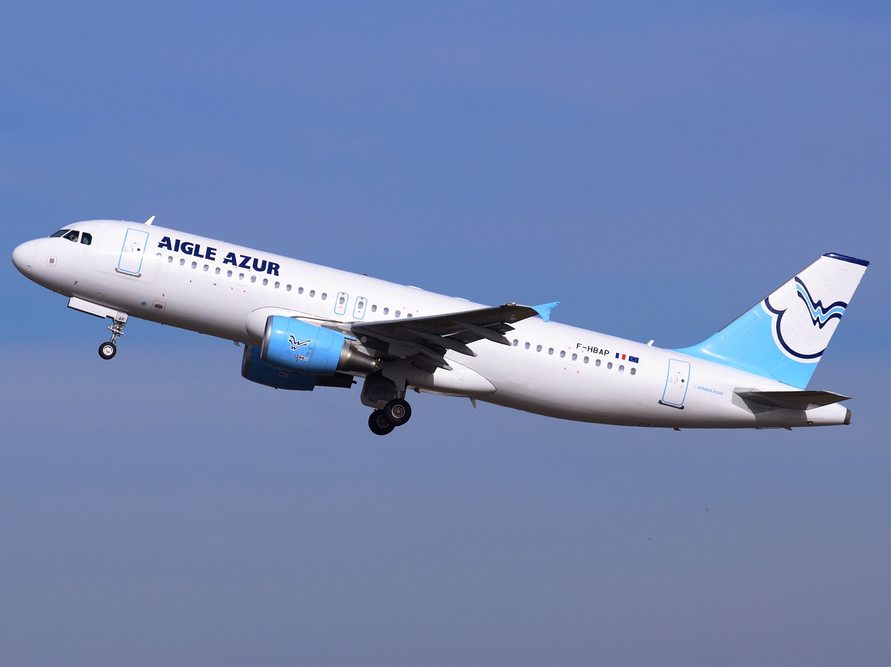 F-HBAP - A320-214 - Aigle Azur - ORY - 07-03-2015