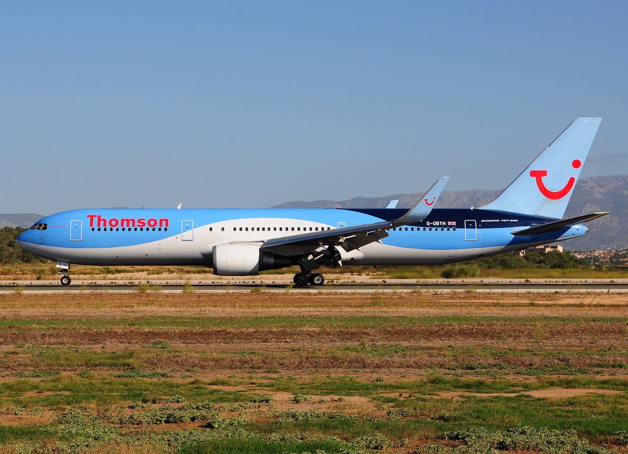G-OBYH - 767-304(ER)(WL) - Thomson Airways - PMI - 24-08-2015