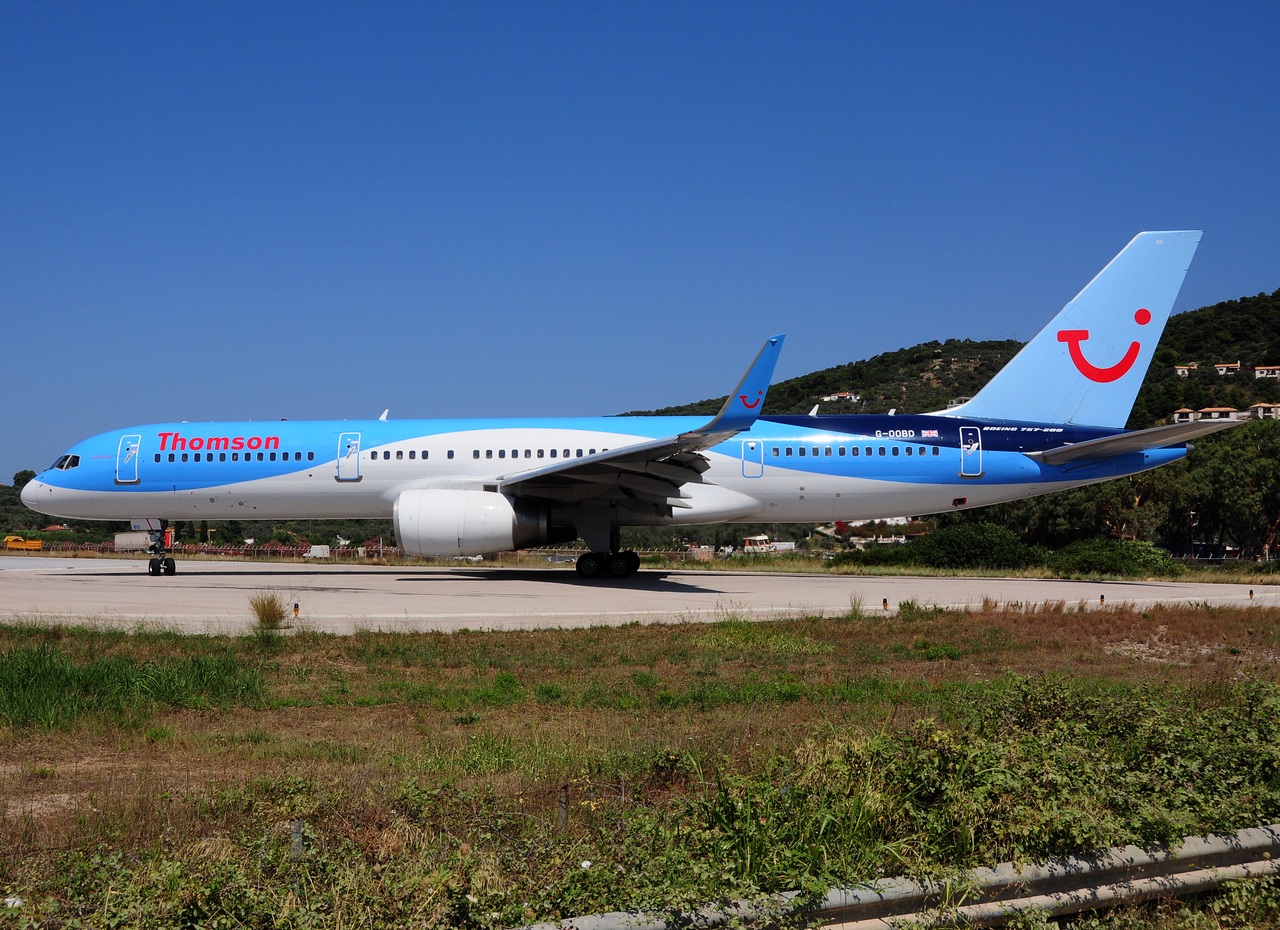 G-OOBD - 757-28A(WL) - Thomson Airways - JSI - 24-07-2015b
