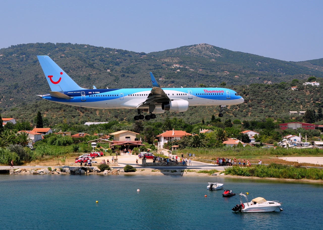 G-OOBE - 757-28A(WL) - Thomson Airways - JSI - 28-07-2015