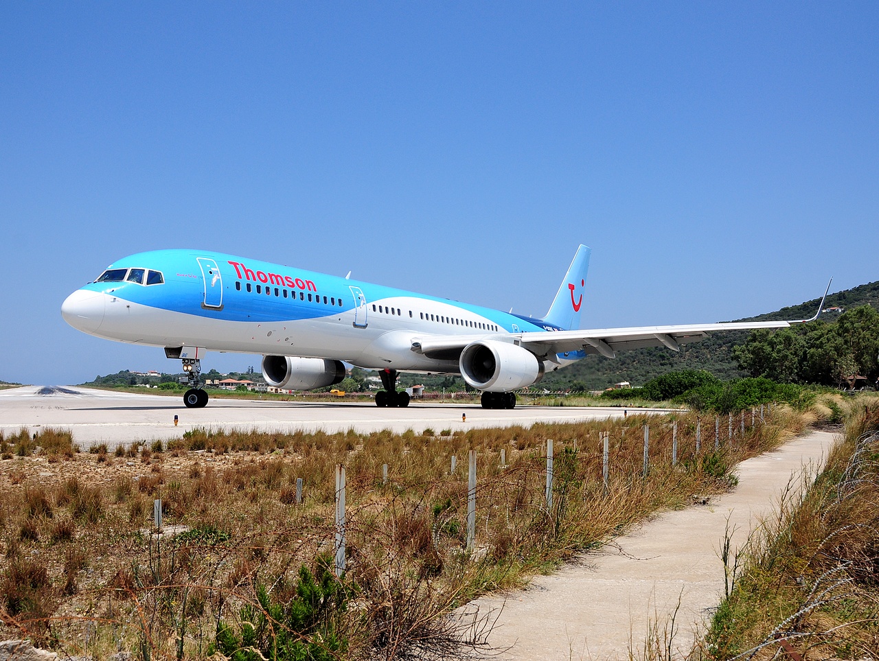 G-OOBE - 757-28A(WL) - Thomson Airways - JSI - 28-07-2015c