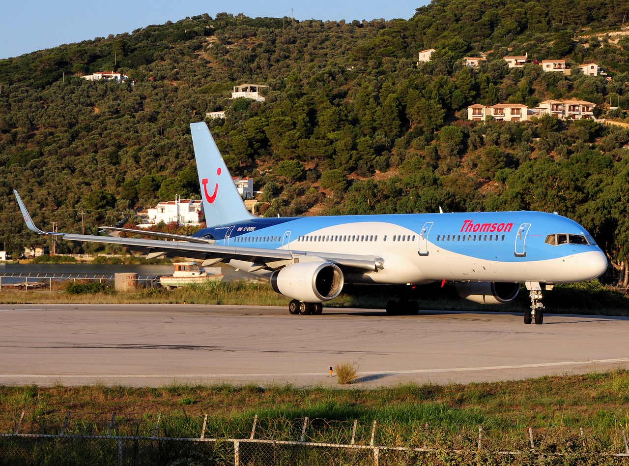 G-OOBG - 757-236(WL) - Thomson Airways - JSI - 24-07-2015c