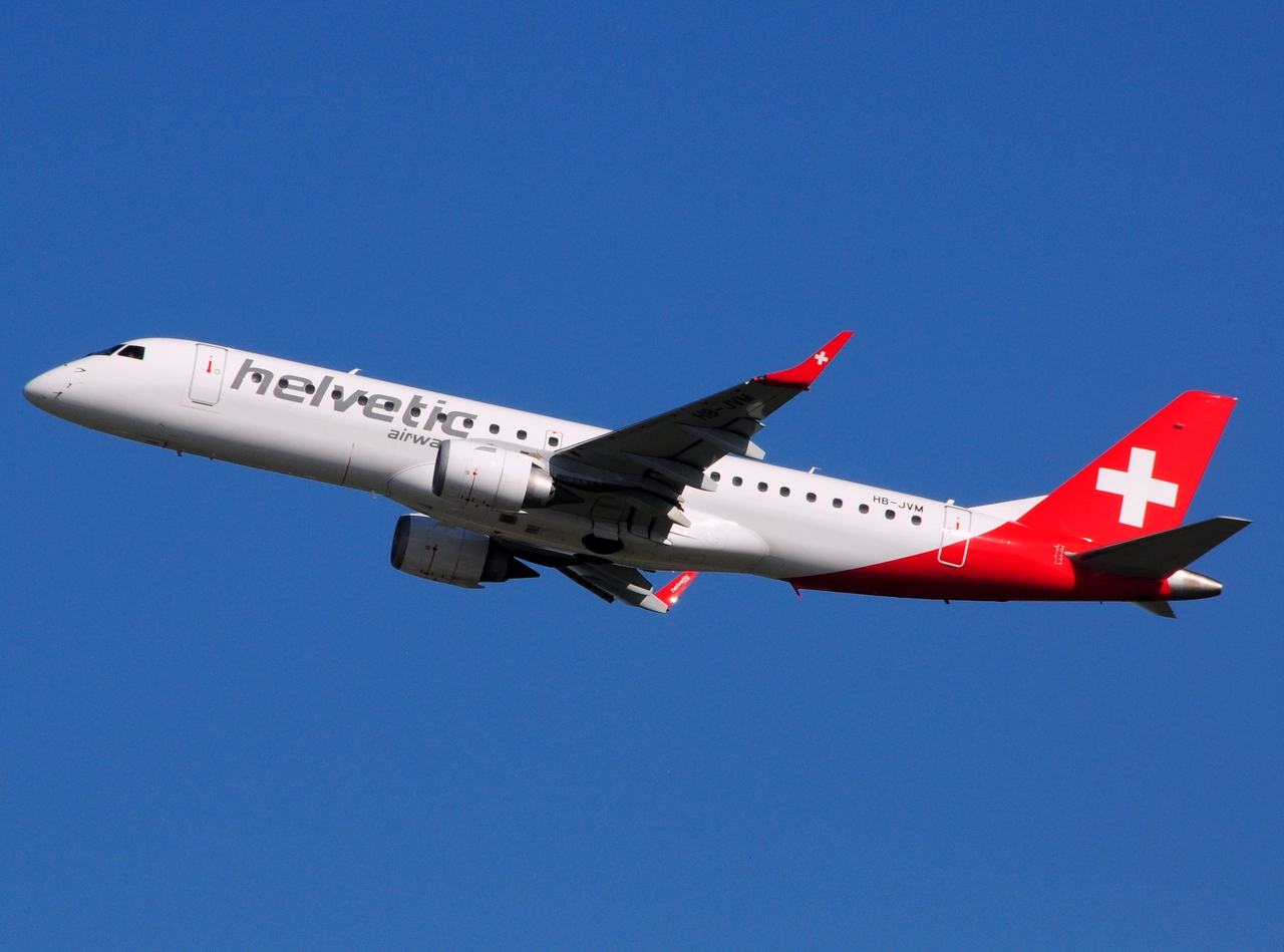 HB-JVM - ERJ-190LR (ERJ-190-100 LR) - Helvetic Airways - DUS - 15-04-2015