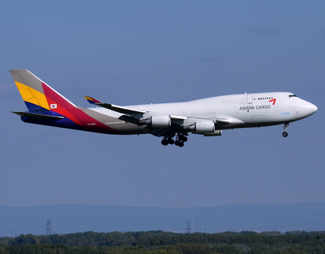 HL7620 - 747-419 - Asiana Airlines - VIE - 01-10-2015