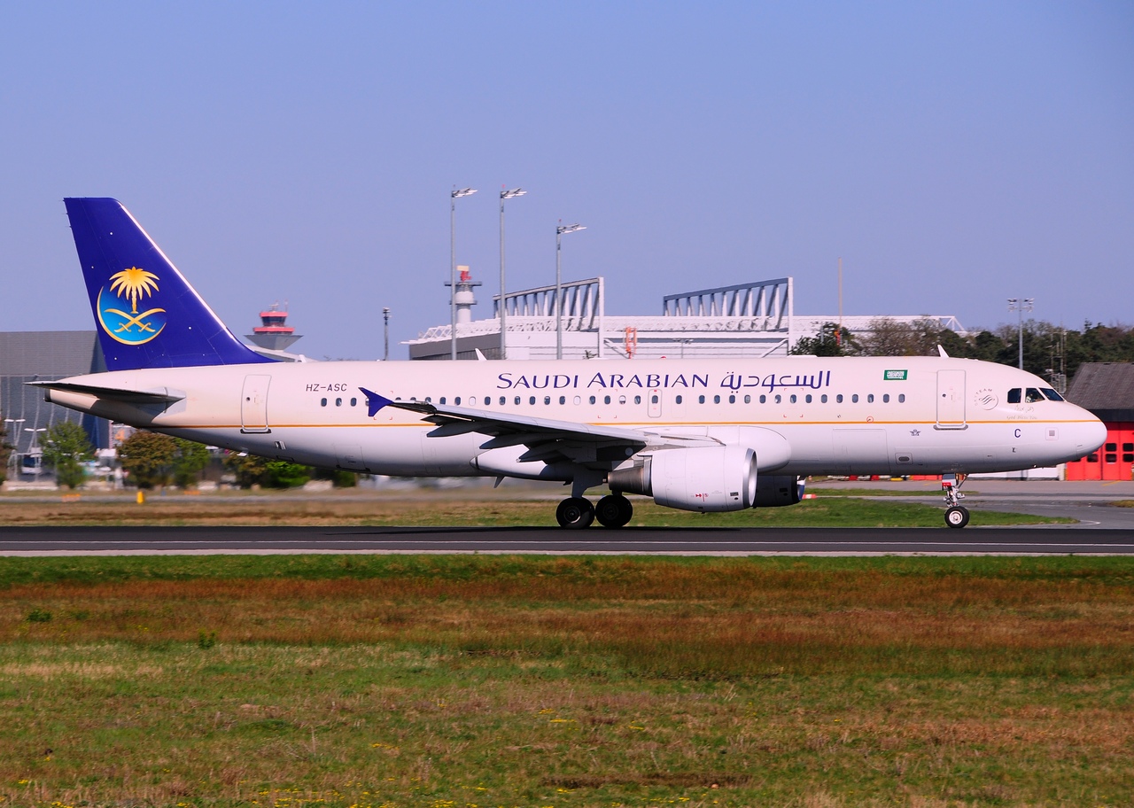 HZ-ASC - A320-214 - Saudi Arabian Airlines - FRA - 19-04-2015