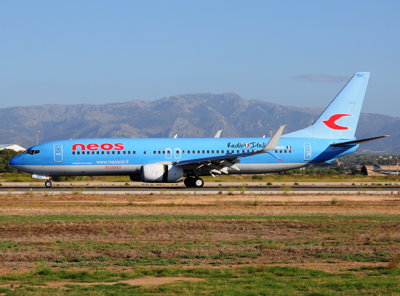 I-NEOU - 737-86N(WL) - NEOS - PMI - 23-08-2015