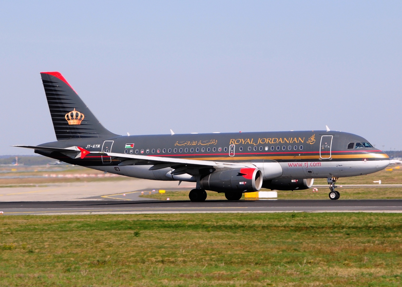 JY-AYM - A319-132 - Royal Jordanian - FRA - 19-04-2015b