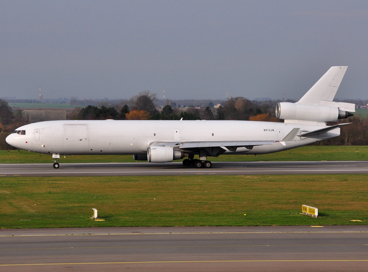 N512JN - MD-11 - Western Global Airlines - LGG - 20-12-2015