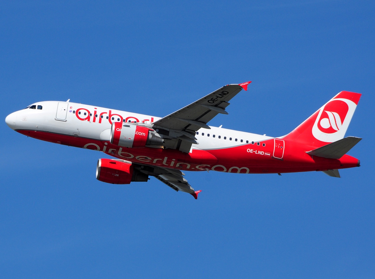 OE-LND - A319-112 - Air Berlin - DUS - 15-04-2015