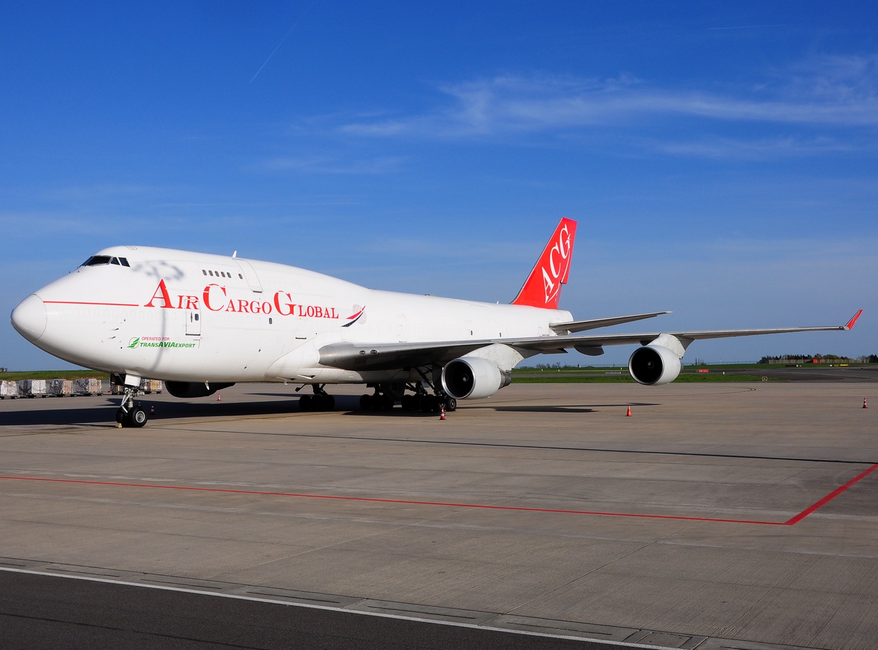 OM-ACG - 747-409 - ACG Air Cargo Global - LGG - 15-04-2015