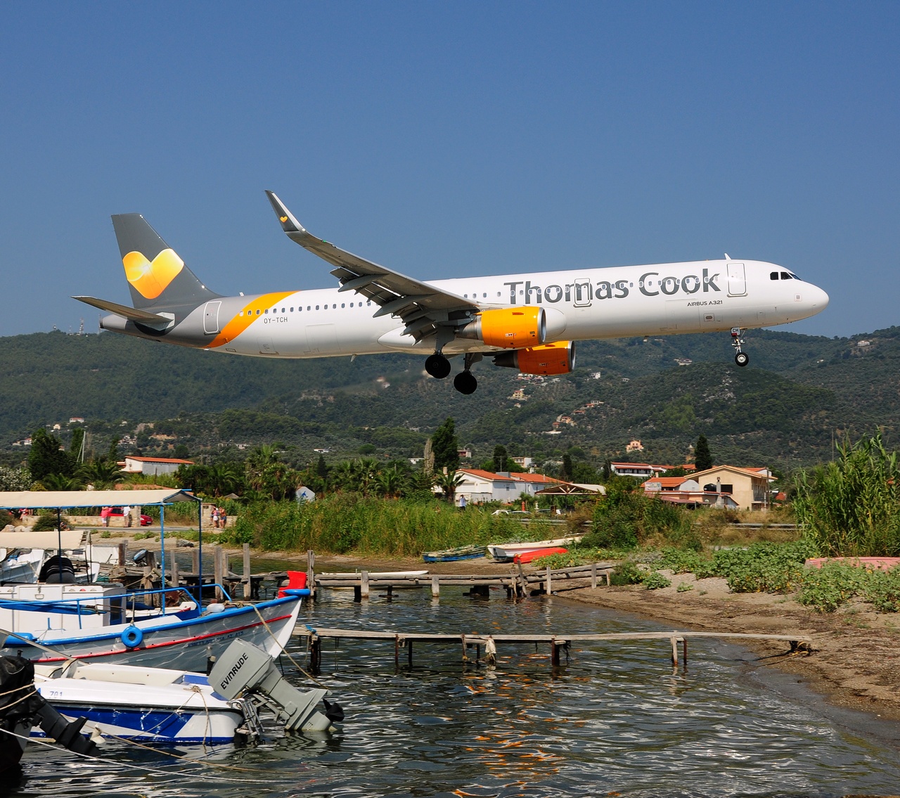 OY-TCH - A321-211(WL) - Thomas Cook Airlines Scandinavia - JSI - 28-07-2015b