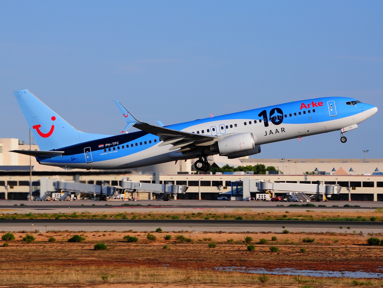 PH-TFC - 737-8K5(WL) - Arke - PMI - 21-08-2015