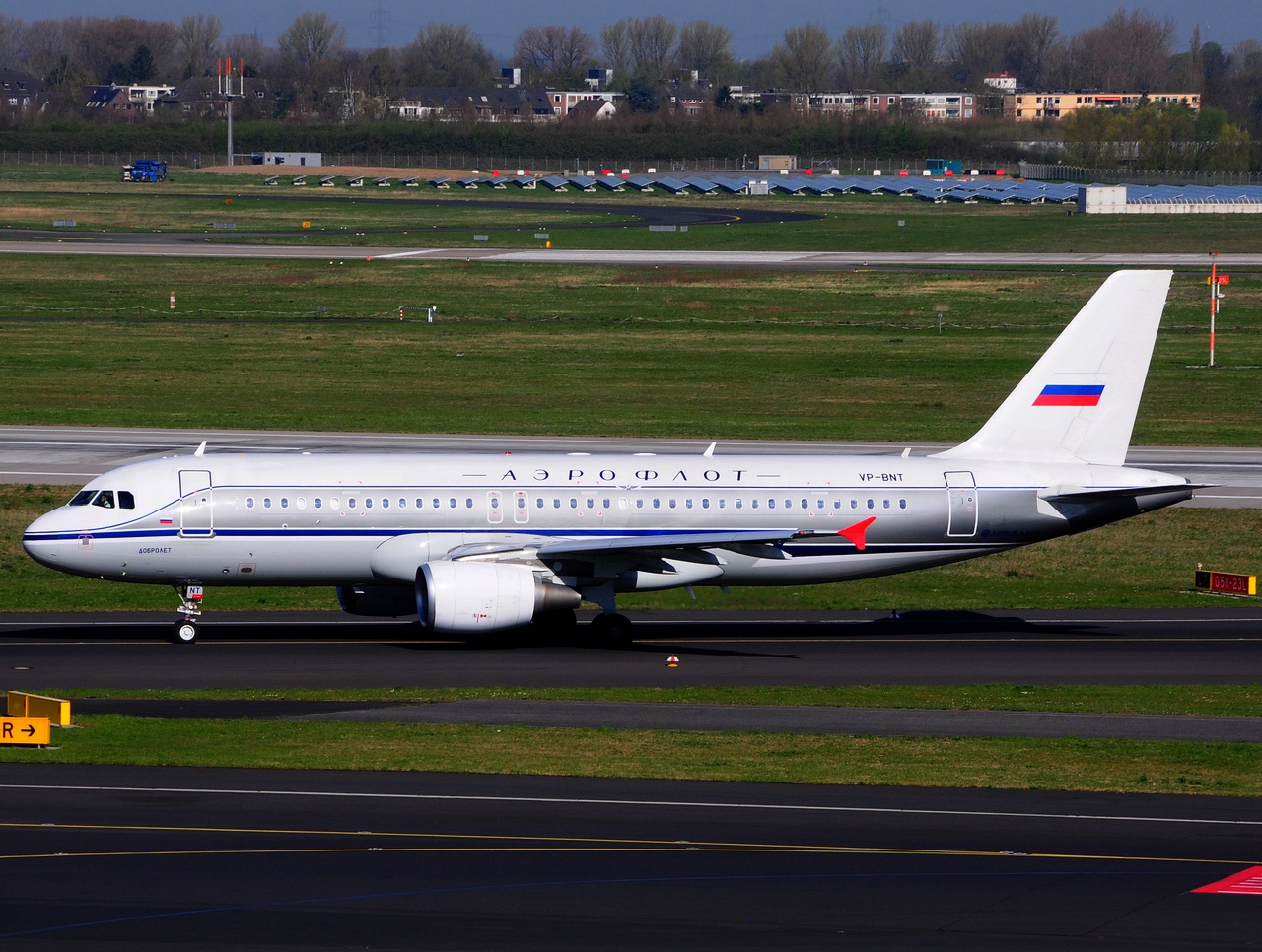 VP-BNT - A320-214(WL) - Aeroflot _ Russian Airlines - DUS - 15-04-2015
