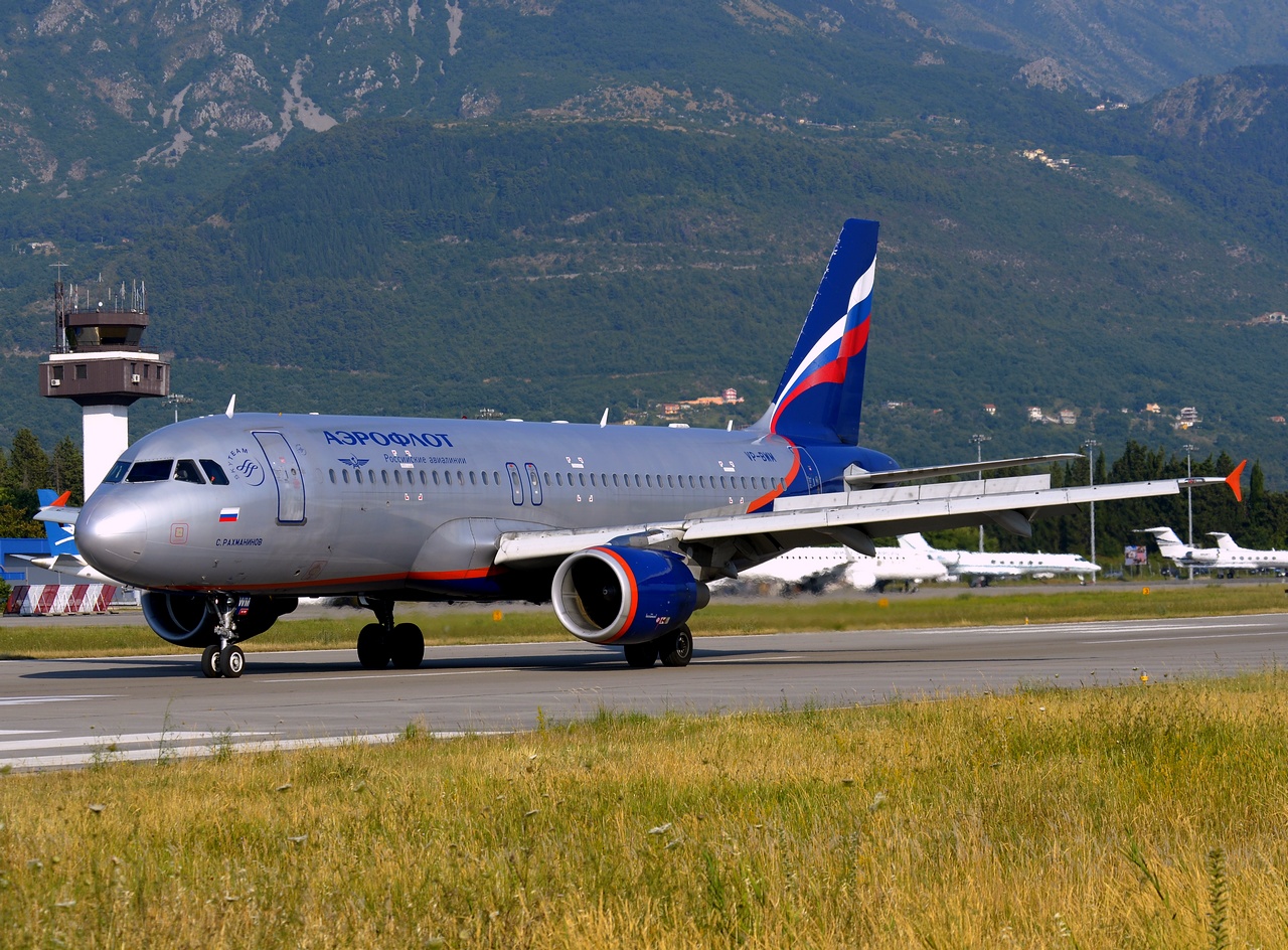 VP-BWM - A320-214 - Aeroflot _ Russian Airlines - TIV - 10-07-2015d