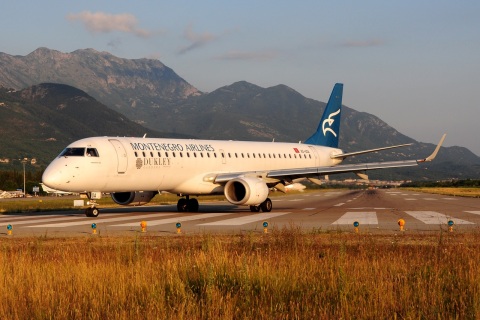 4O-AOB - ERJ-195LR (ERJ-190-200 LR) - Montenegro Airlines - TIV - 10-07-2015c