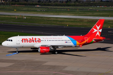 9H-AEQ - A320-214 - Air Malta - DUS - 15-04-2015