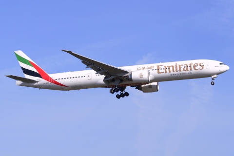 A6-ECG - 777-31H(ER) - Emirates - FRA - 19-04-2015