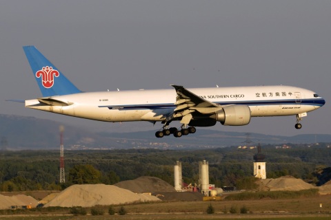 B-2080 - 777-F1B - China Southern Airlines - VIE - 01-10-2015