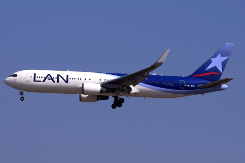 CC-CXK - 767-316(ER)(WL) - LAN Airlines - MAD - 16-03-2015