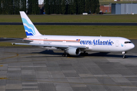 CS-TRN - 767-33A(ER) - EuroAtlantic Airways - BRU - 07-06-2015