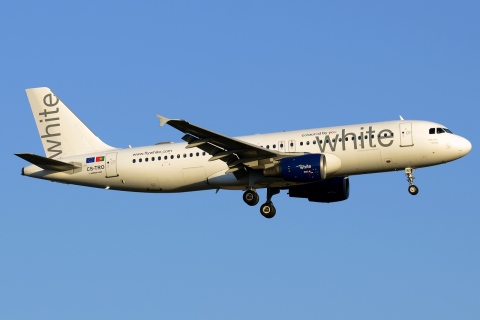 CS-TRO - A320-214 - White - BCN - 28-06-2015