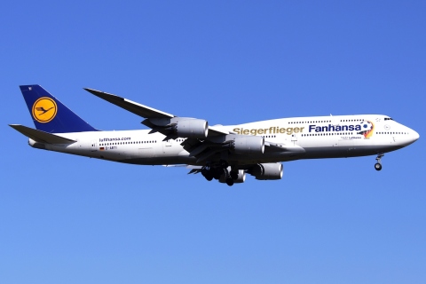 D-ABYI - 747-830 - Lufthansa - FRA - 18-04-2015