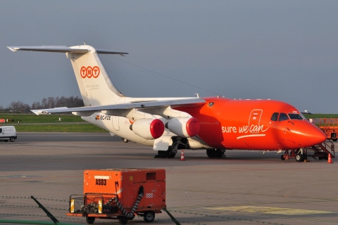 EC-FZE - BAe 146-200QT - TNT Aiways - LGG - 20-12-2015