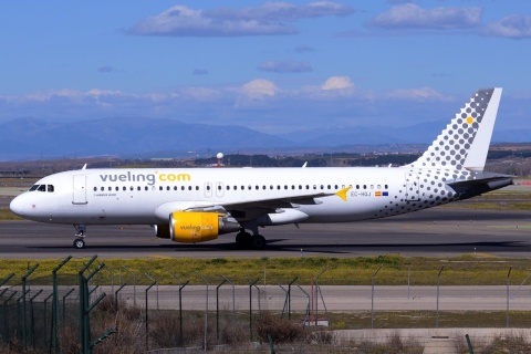 EC-HQJ - A320-214 - Vueling - MAD - 14-03-2015