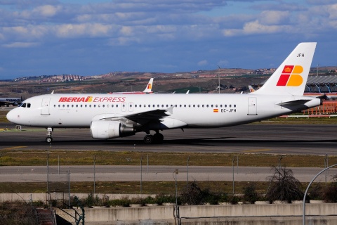 EC-JFH - A320-214 - Iberia Express - MAD - 14-03-2015b