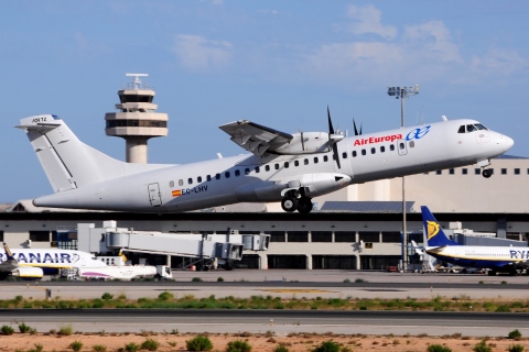 EC-LHV - ATR 72-202 - Air Europa - PMI - 22-08-2015b